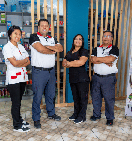 Consulta médica en la clínica de Servimed en la zona 17 de Guatemala