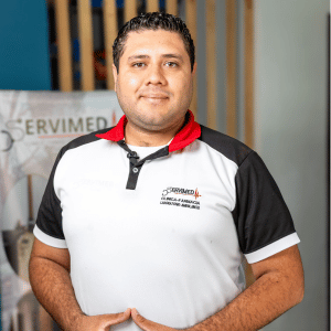 Sergio Flores, piloto paramédico de Servimed Ambulancias